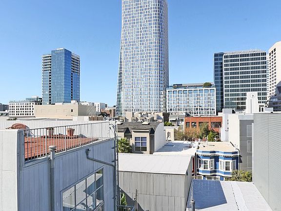 4th image of 1532 Howard St #602