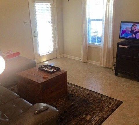 3rd image of 401 Park Dr #401
