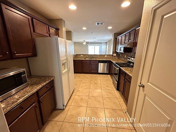 4th image of 619 W Kerry Ln