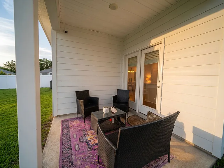 156 Olivia Cir — Photo 16