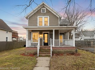 812 Bacon St, Monroe, MI 48161