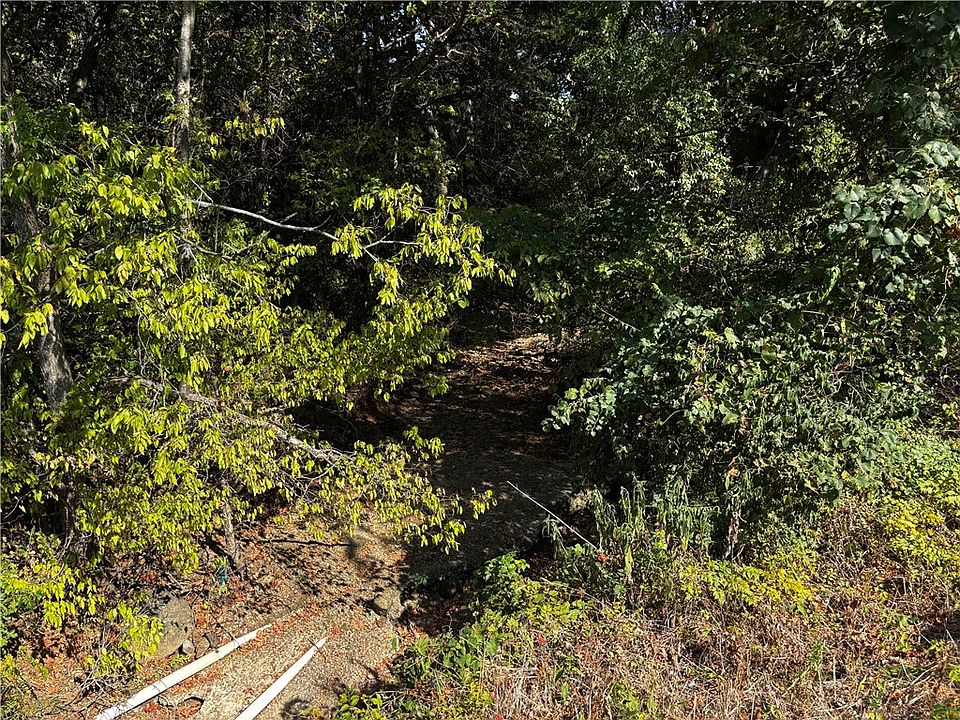 2nd image of 10820 & 10846 Illinois Chapel Rd