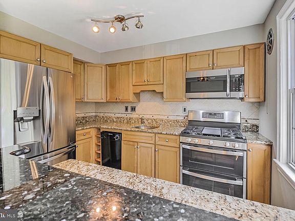 3rd image of 1109 Belle View Blvd APT A2