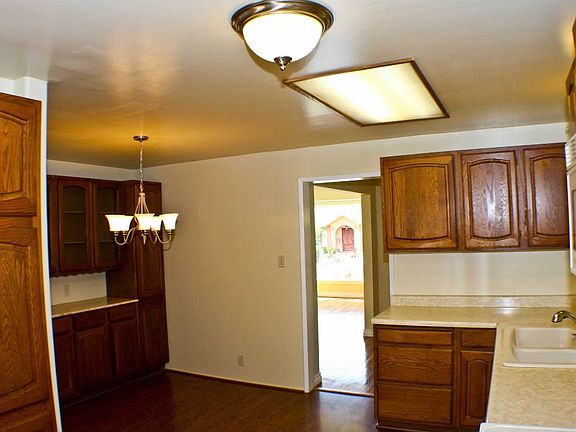 5th image of 8227 Westlawn Ave