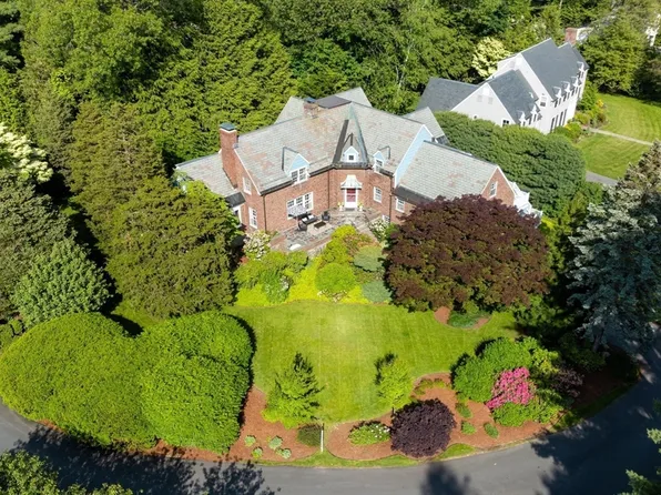 34 Woodbine Rd, Belmont, MA 02478