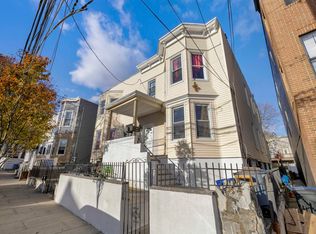 122 18th St, Union City, NJ 07087