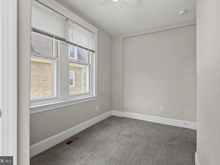 1515 Butler Pike — Photo 37