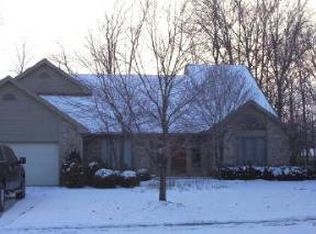 3467 Shadywood Cir, Lambertville, MI 48144