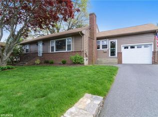 70 Chatham Rd, Cranston, RI 02920