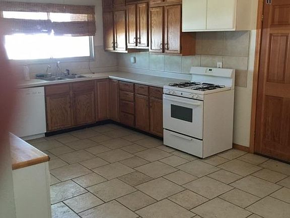 3rd image of 1318 N Steven Dr