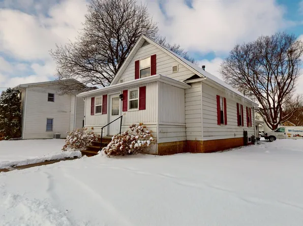 416 N Iowa Ave, Nora Springs, IA 50458