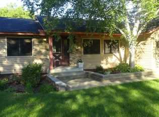 10250 Cavell Cir, Bloomington, MN 55438