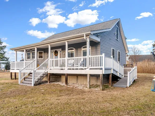 5203 Wild Pony Ct, Chincoteague, VA 23336