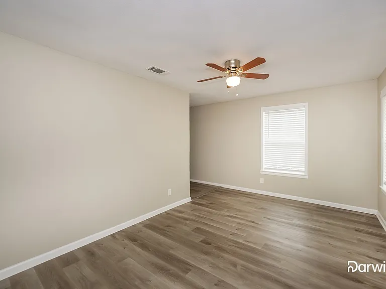 1170 Debbie St — Photo 8