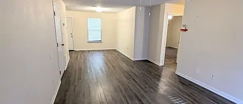 3rd image of 1011 Rentz Ave
