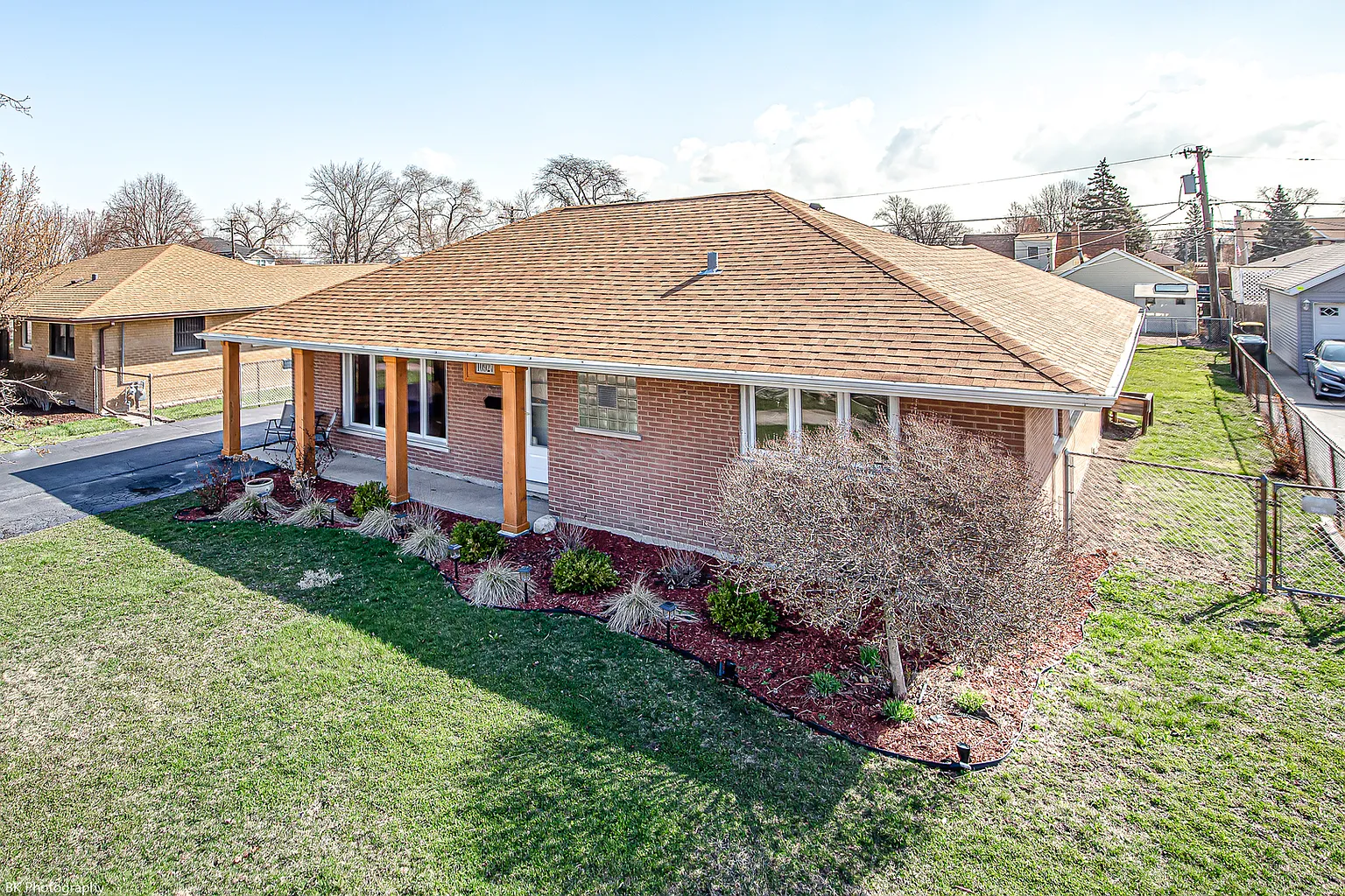10927 Menard Ave photo 1