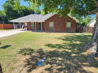501 E Kentucky St, Chico, TX 76431