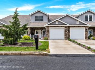 135 Forest Dr, Eynon, PA 18403