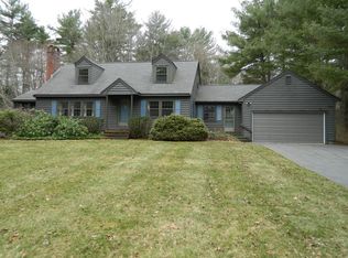 26 Woodside Rd, Topsfield, MA 01983