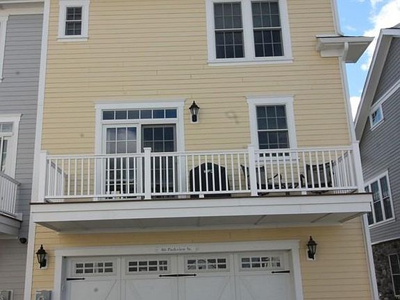 2nd image of 86 Parkview St