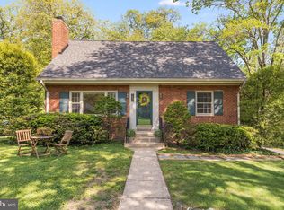 2837 Cleave Dr, Falls Church, VA 22042