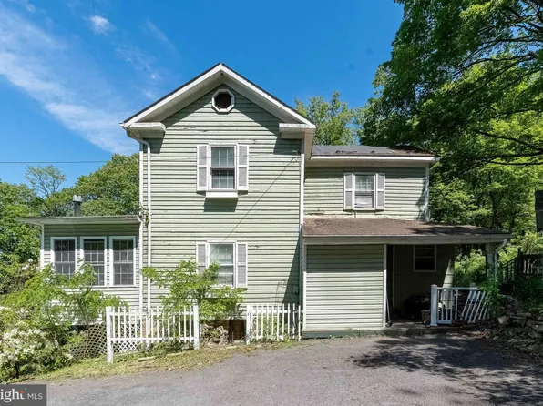 12814 Parker Hill Rd SW, Frostburg, MD 21532