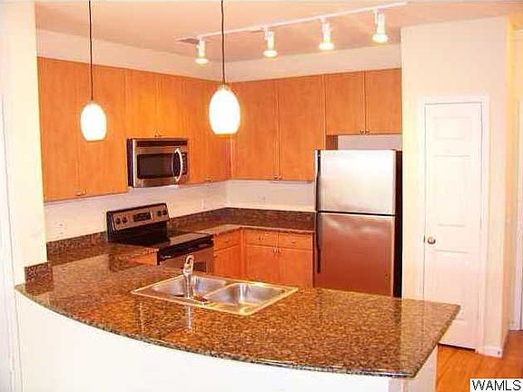 4th image of 1901 5th Ave #1316