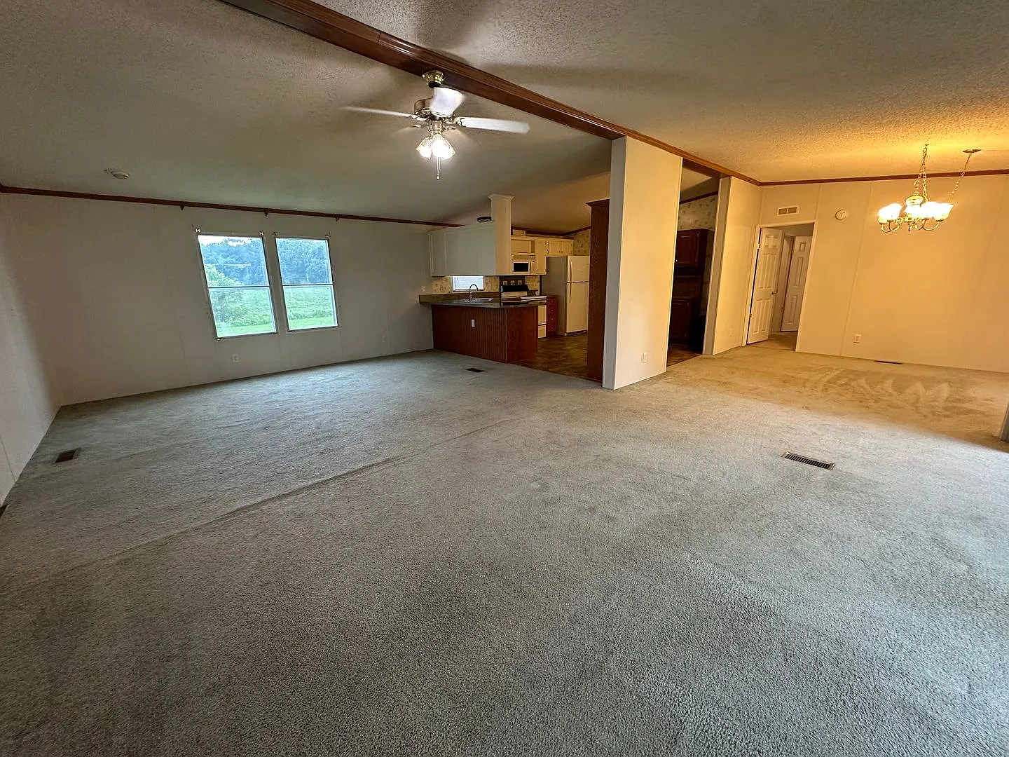 Charm & Commuter Convenience 3BR/2BA Outside City Limits — Photo 2