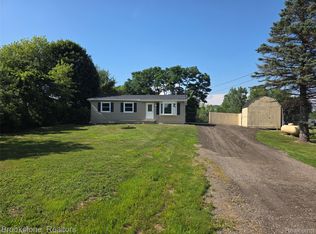 6428 Cook Rd, Swartz Creek, MI 48473