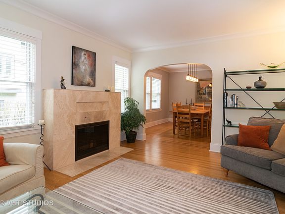 3rd image of 725 Belleforte Ave