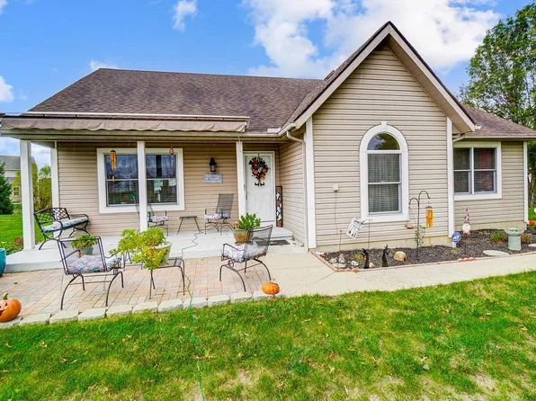 101 Castleton Ct, Pataskala, OH 43062
