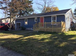 28 Ventura Dr, North Babylon, NY 11703