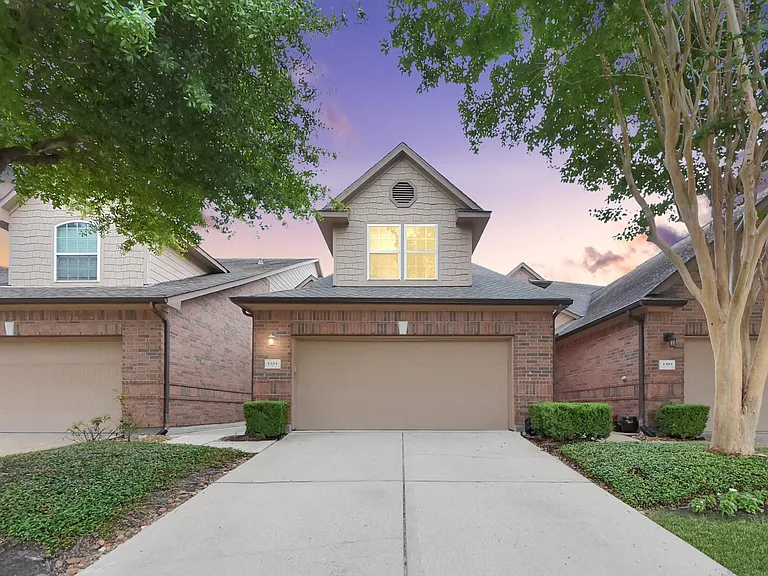 1251 Glenwood Canyon Ln — Photo 1