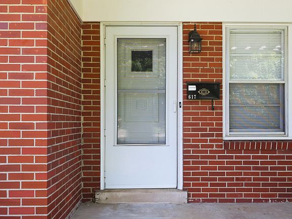 4th image of 615 Lane Allen Rd #617