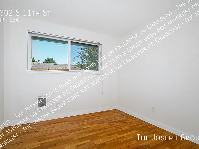 4302 S 11th St — Photo 13