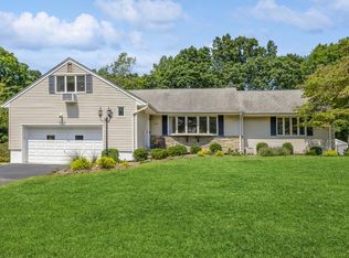 558 Baylor Ave, River Vale, NJ 07675