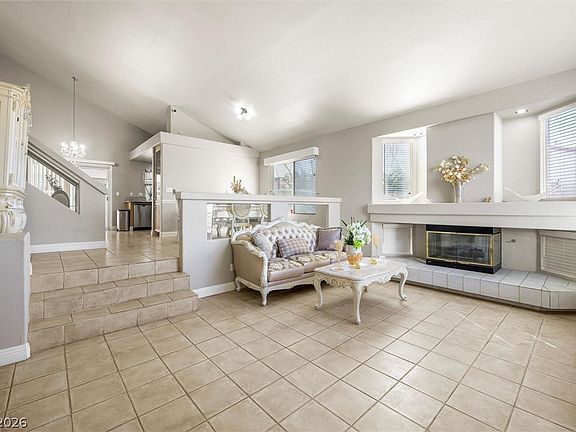 3rd image of 1549 Silver Glen Ave