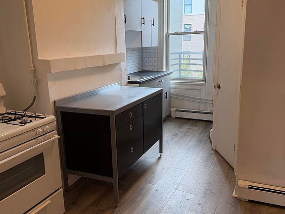 2nd image of 630 Grand St APT 4