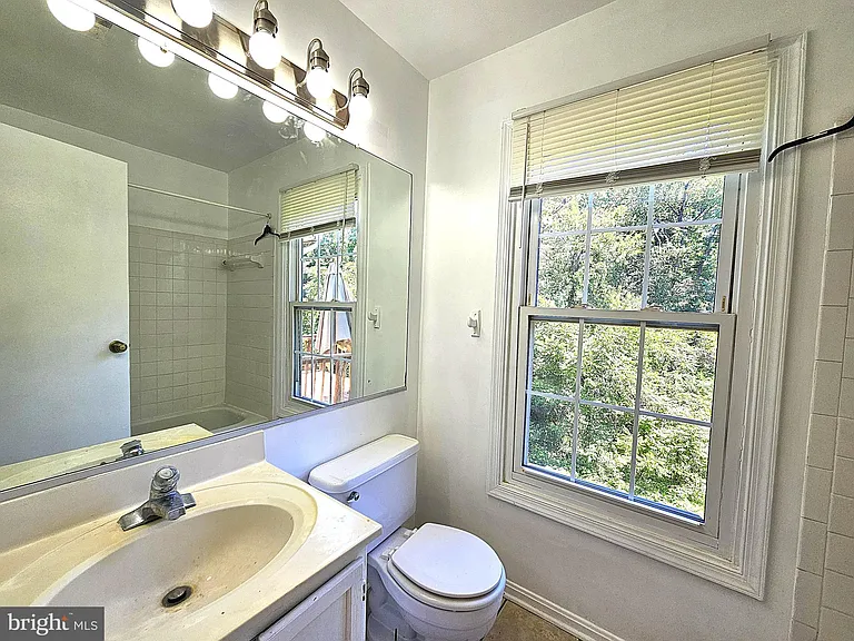 7339 Rokeby Dr — Photo 12