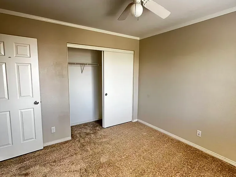 351 Jessica Ln — Photo 12