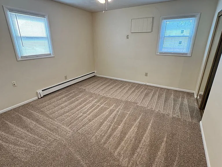 Washington Blvd Apartments — Photo 12