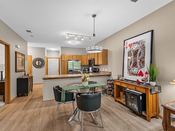 4th image of 2105 Pine Ridge COURT #G