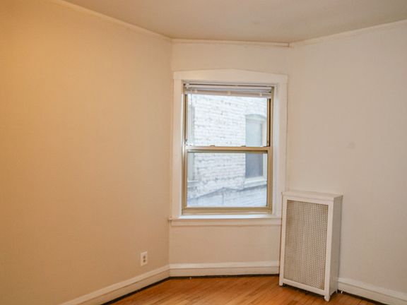 4th image of 7703 N Sheridan Rd #3L