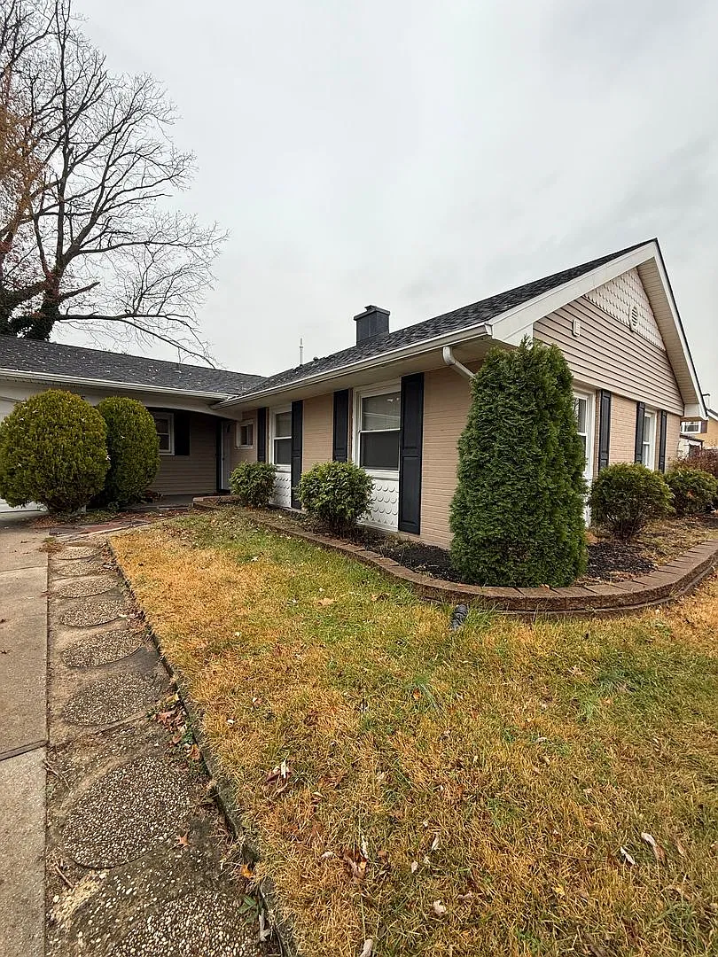 25 Pembrook Ln — Photo 2