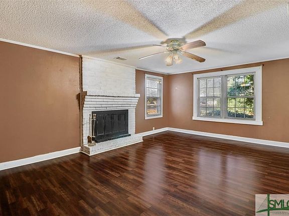 5th image of 585 Central Ave