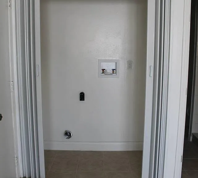 Laundry hook up