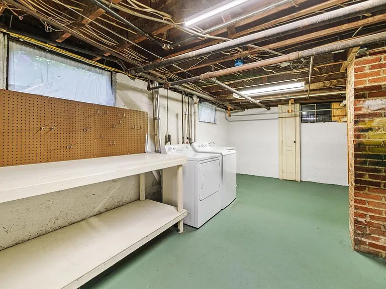 932 Woodrow Ave — Photo 69