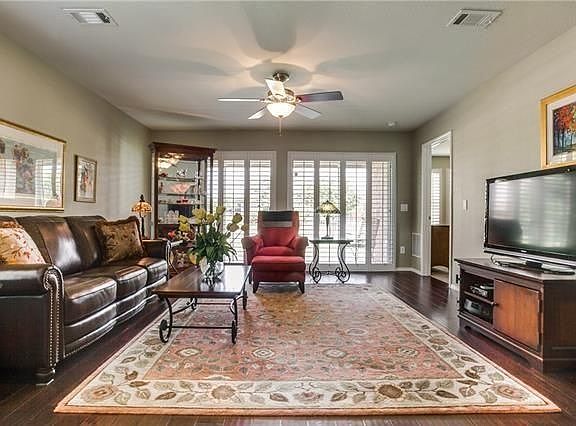 3rd image of 1563 Antelope Hills Dr
