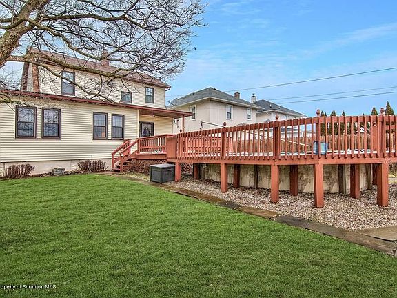 3rd image of 818 N Rebecca Ave