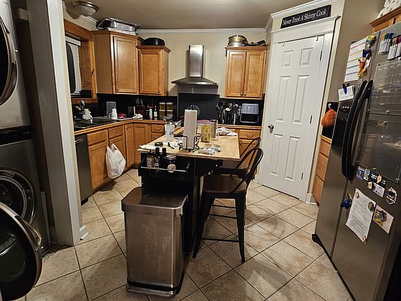 4th image of 201 Canal St APT A